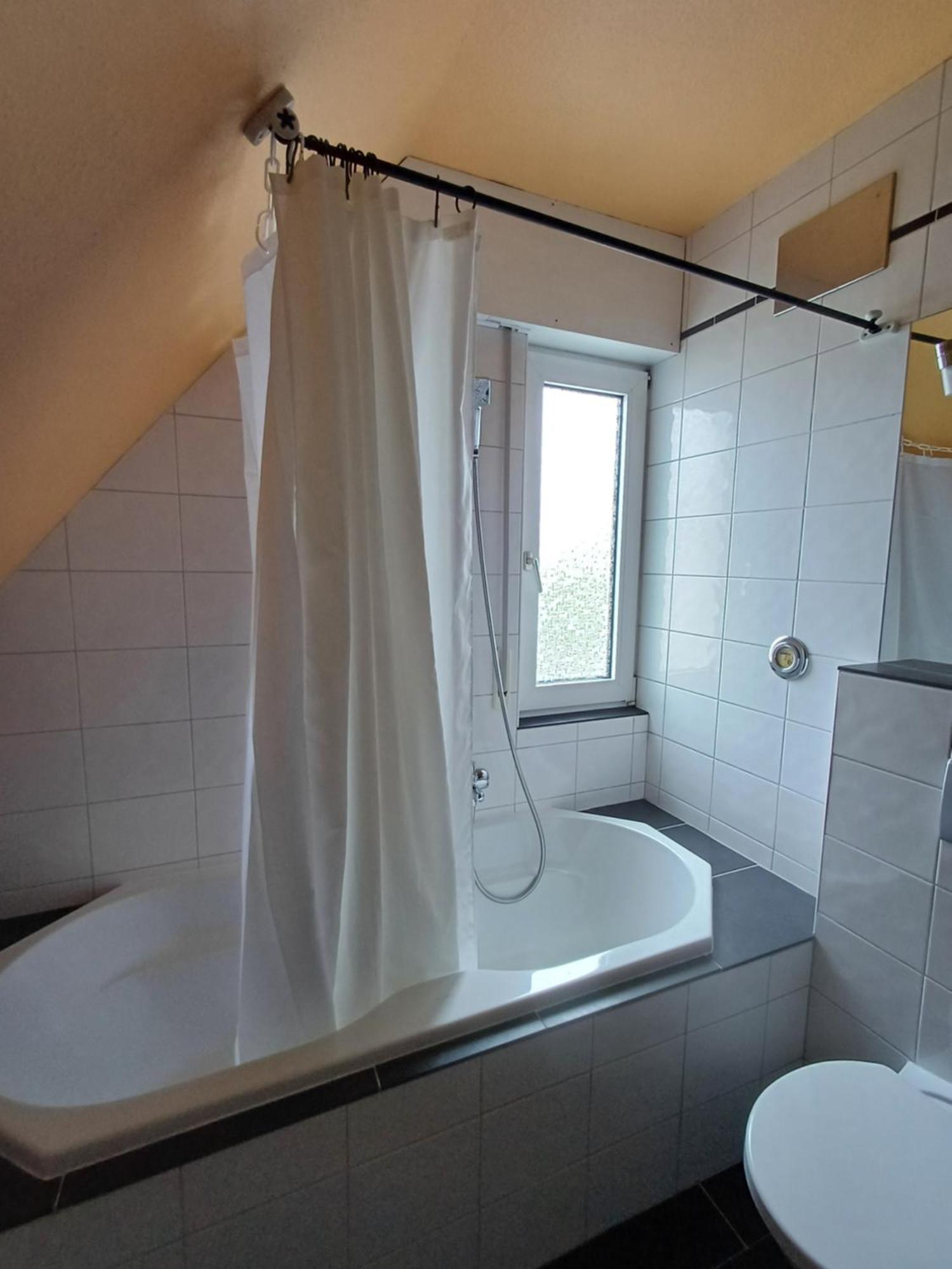 B&B Koeln Zuendorf Екстериор снимка